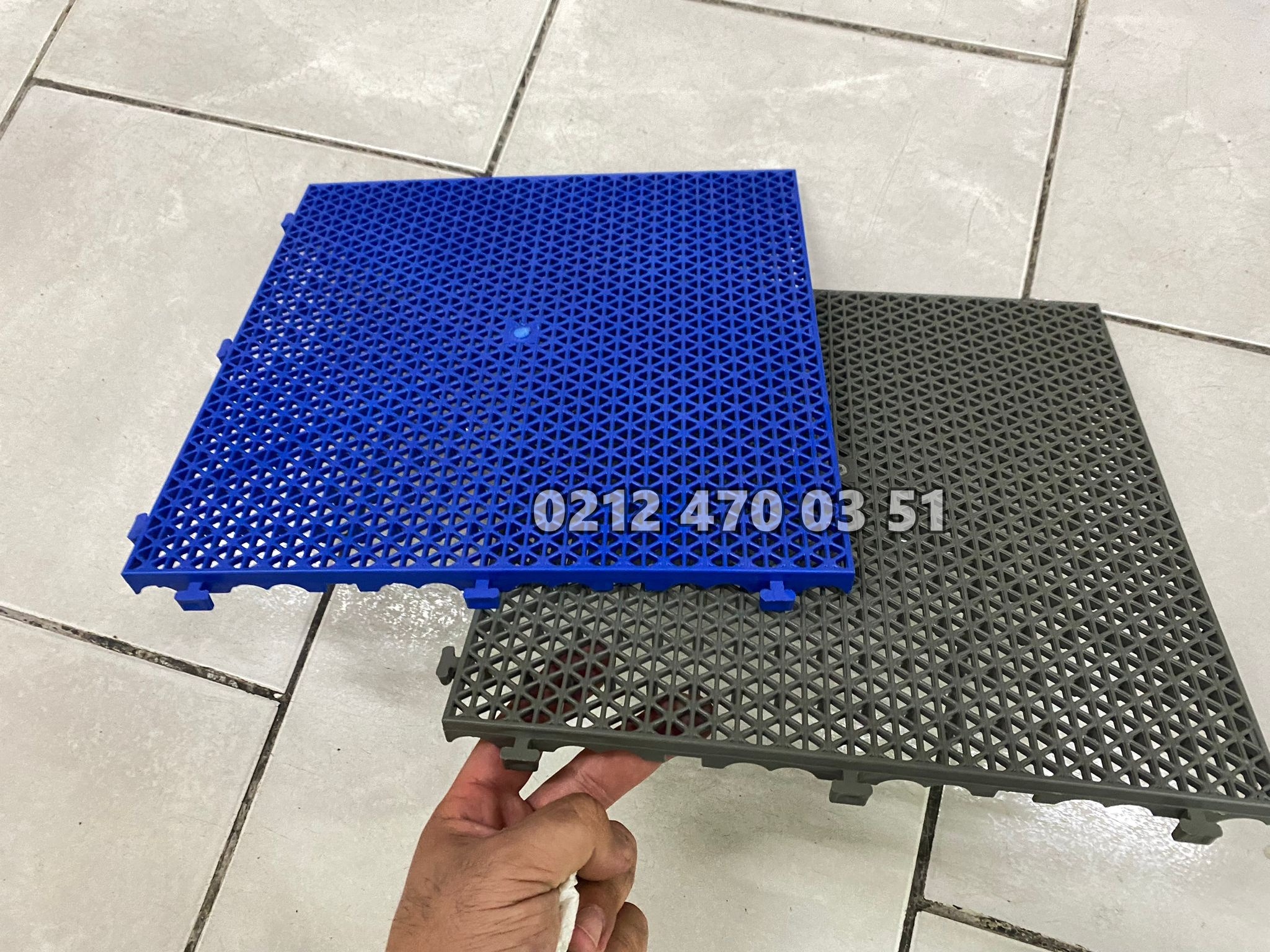 30x30 plastik ızgara zemin karosu mavi ve gri sök tak yüzey